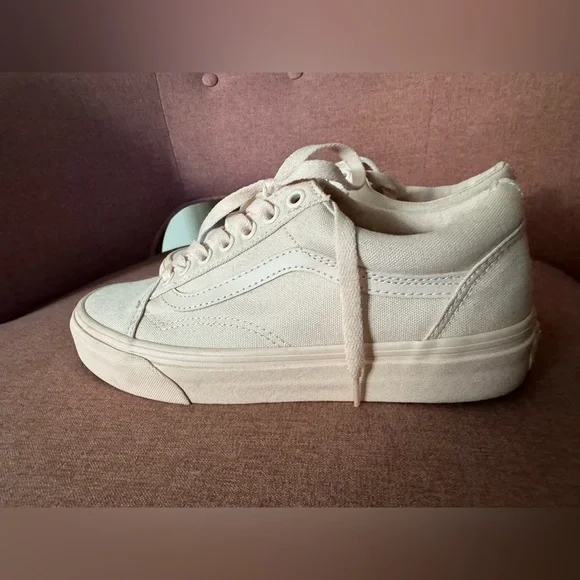 Classic Pink Van - Picture 5 of 7